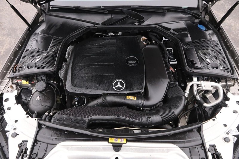 Mercedes-Benz C-Class Vehicle Image 29
