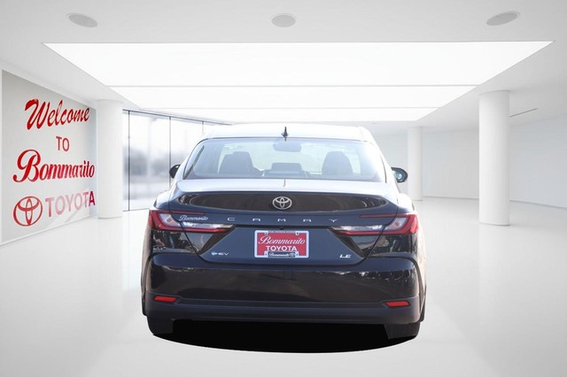 Toyota Camry Vehicle Image 06