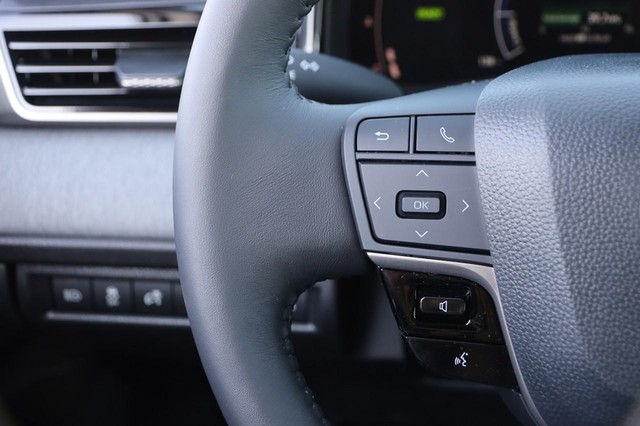 Toyota Camry Vehicle Image 11