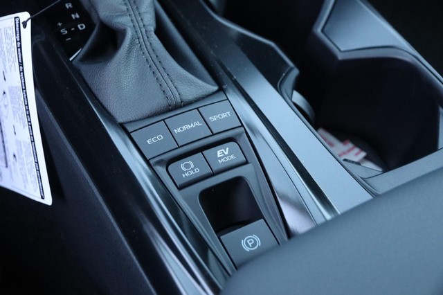 Toyota Camry Vehicle Image 17