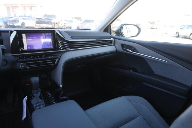 Toyota Camry Vehicle Image 23