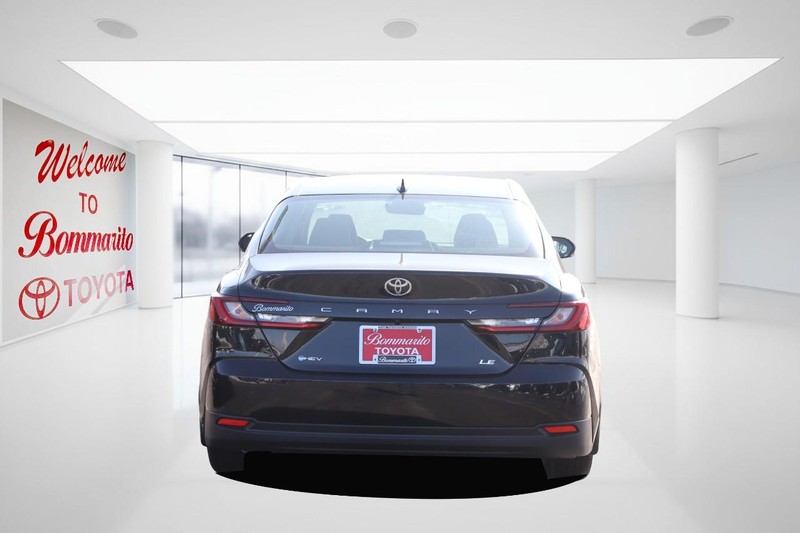 Toyota Camry Vehicle Image 06