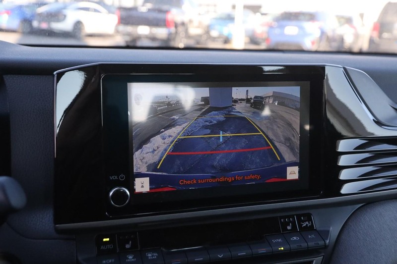 Toyota Camry Vehicle Image 15