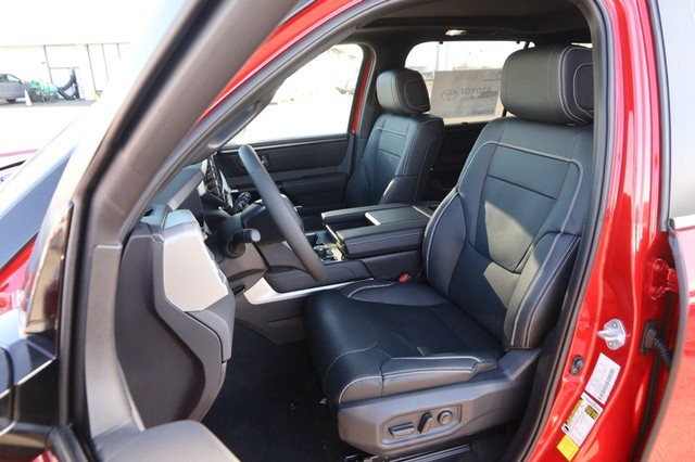 Toyota Sequoia Vehicle Image 10