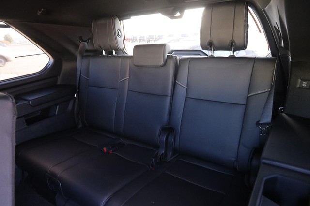 Toyota Sequoia Vehicle Image 12