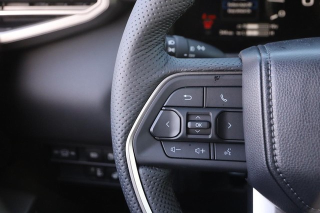 Toyota Sequoia Vehicle Image 14