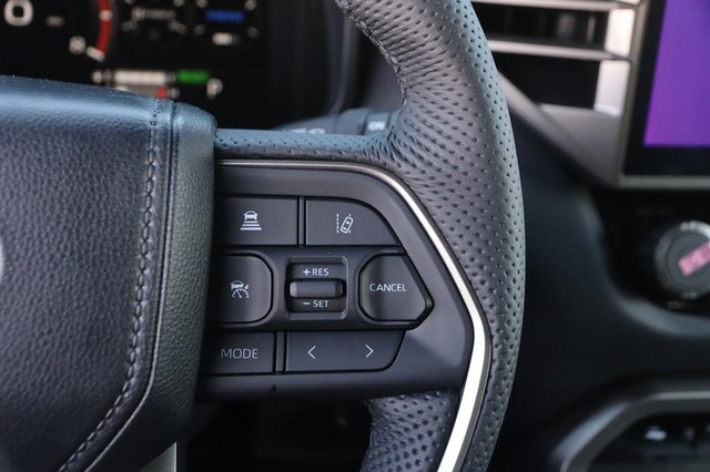 Toyota Sequoia Vehicle Image 15