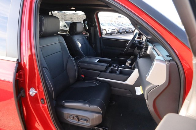 Toyota Sequoia Vehicle Image 29