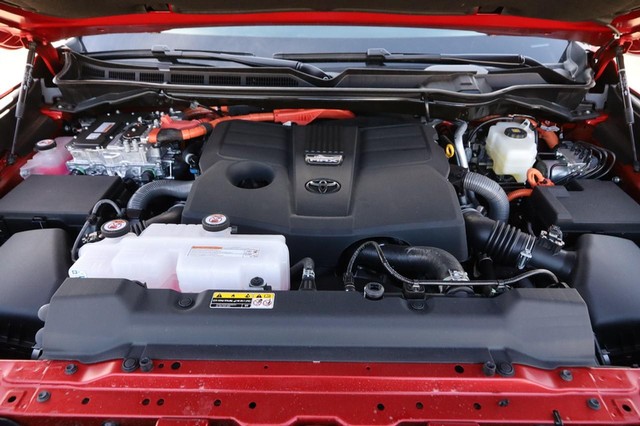 Toyota Sequoia Vehicle Image 30