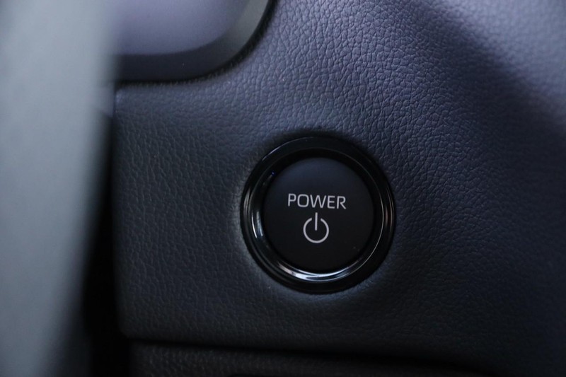 Toyota Sequoia Vehicle Image 17