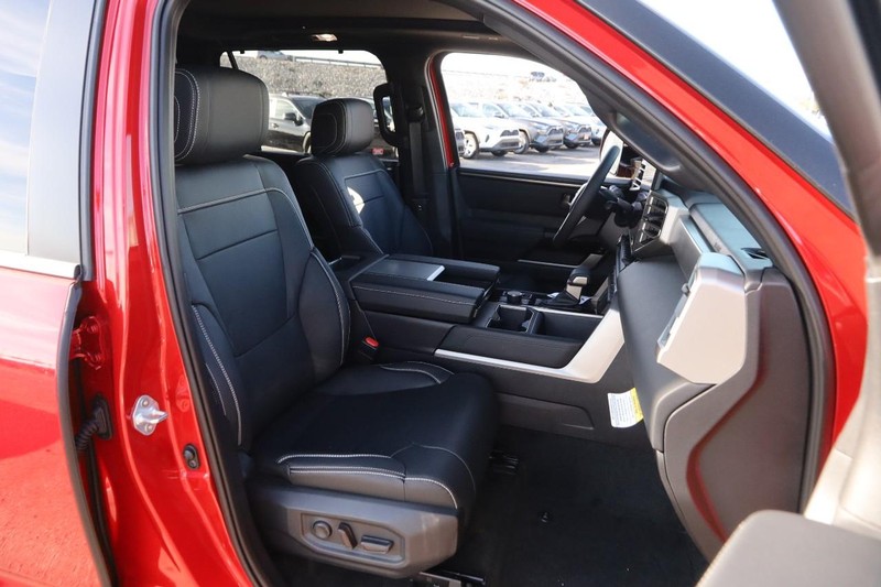 Toyota Sequoia Vehicle Image 29