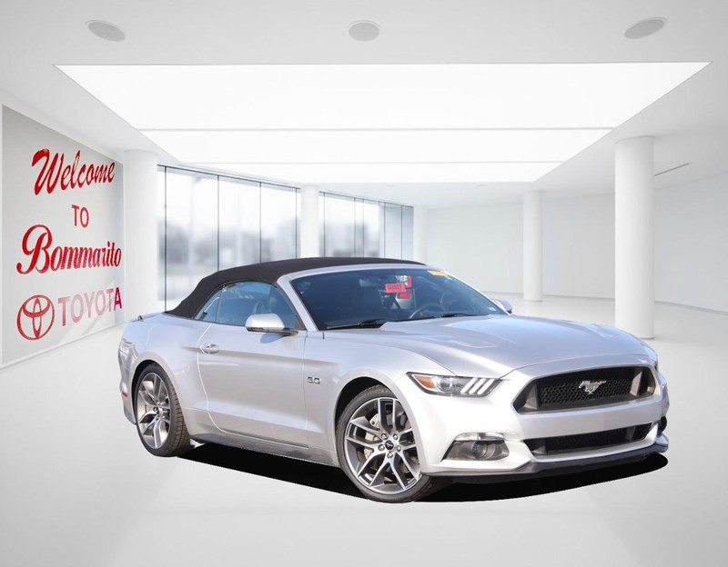 Ford Mustang Vehicle Image 02