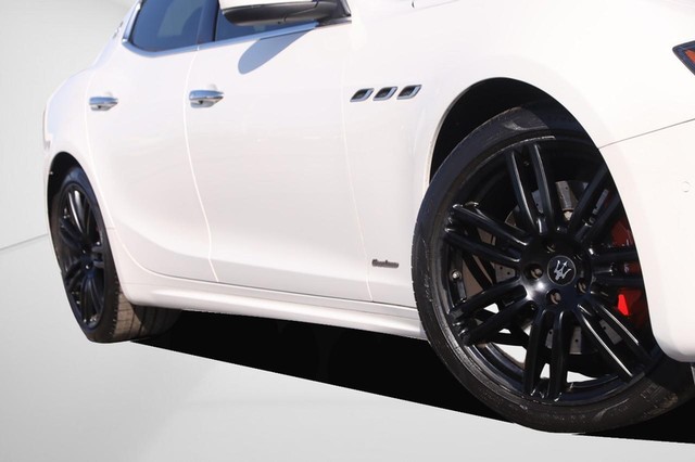 Maserati Ghibli Vehicle Image 03