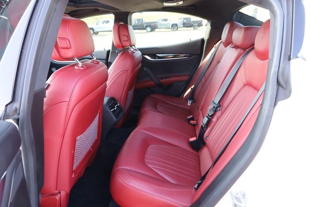 Maserati Ghibli Vehicle Image 10