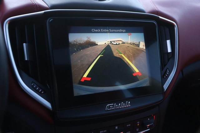 Maserati Ghibli Vehicle Image 16