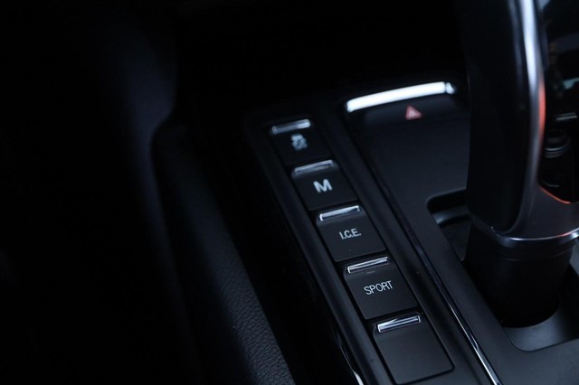 Maserati Ghibli Vehicle Image 19