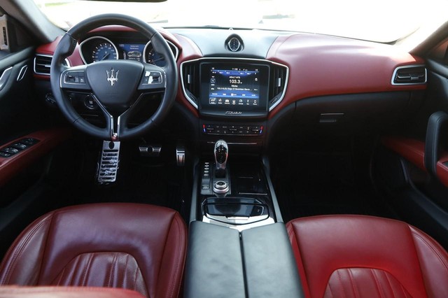 Maserati Ghibli Vehicle Image 20