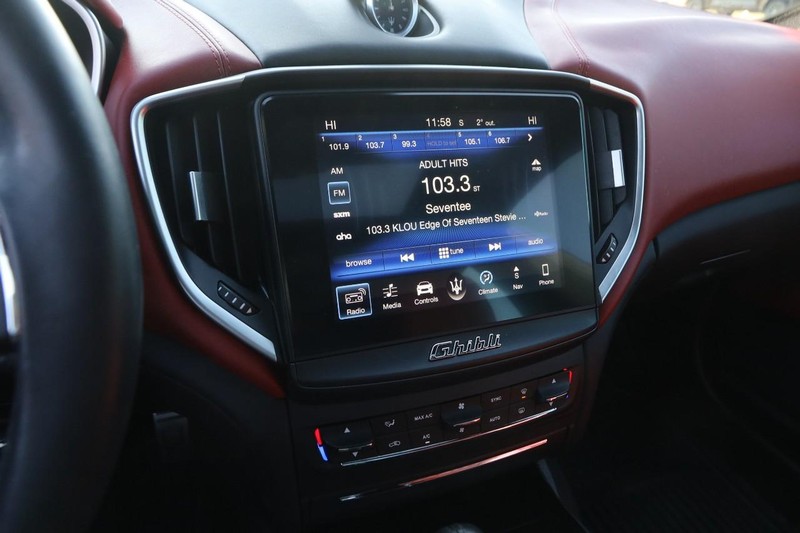 Maserati Ghibli Vehicle Image 15