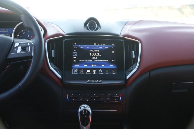 Maserati Ghibli Vehicle Image 23