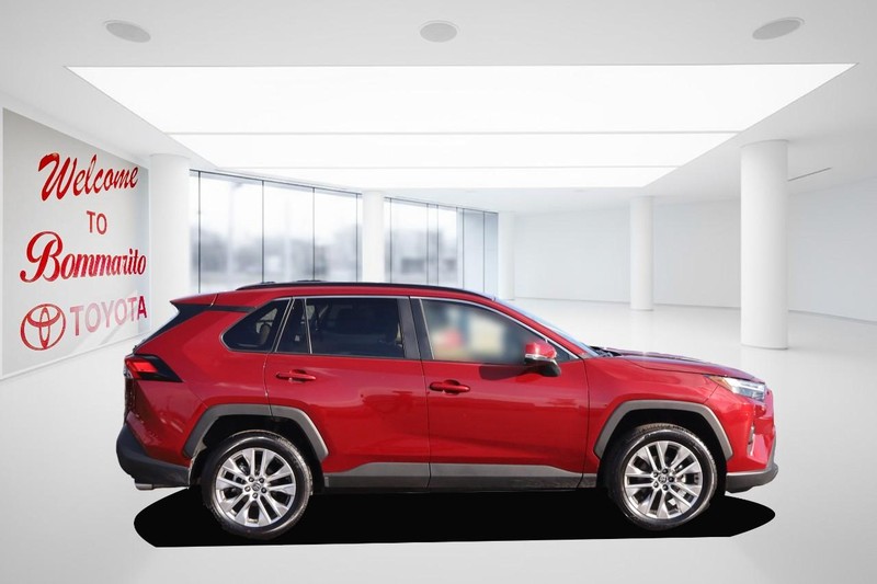 Toyota RAV4 Vehicle Image 05