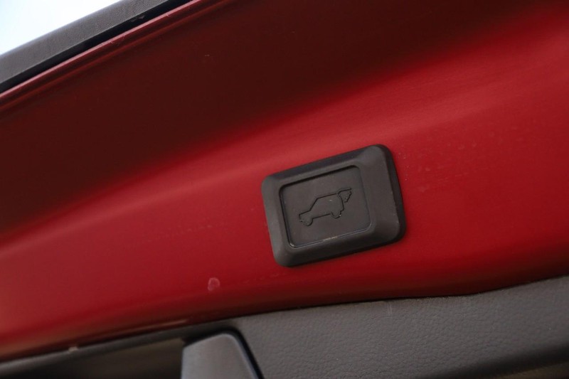 Toyota RAV4 Vehicle Image 08