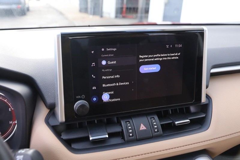 Toyota RAV4 Vehicle Image 17