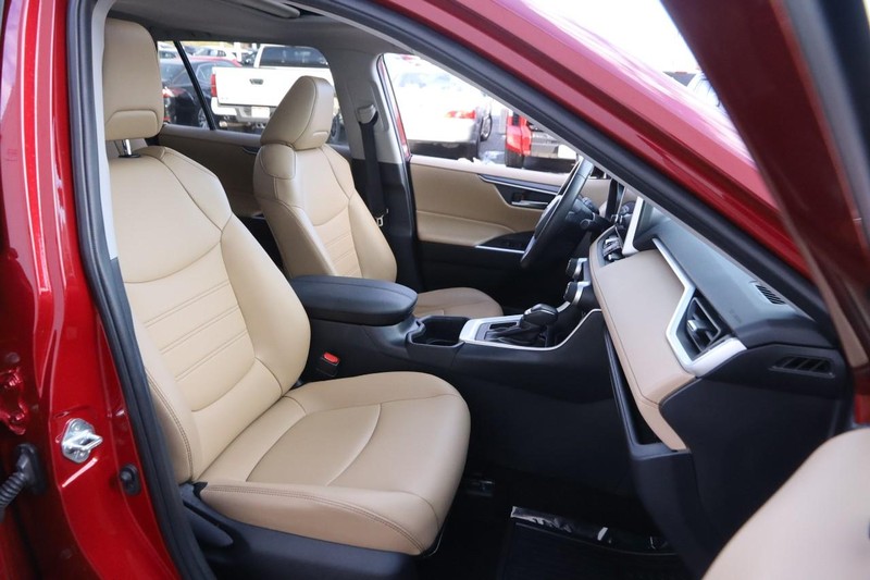 Toyota RAV4 Vehicle Image 27