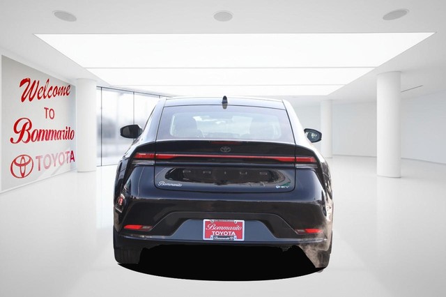 Toyota Prius Vehicle Image 06