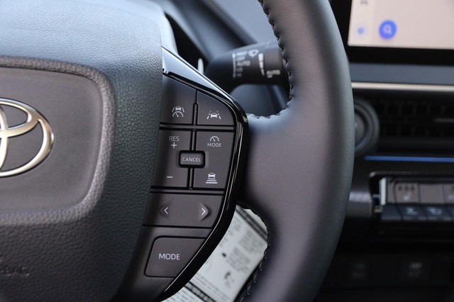 Toyota Prius Vehicle Image 13