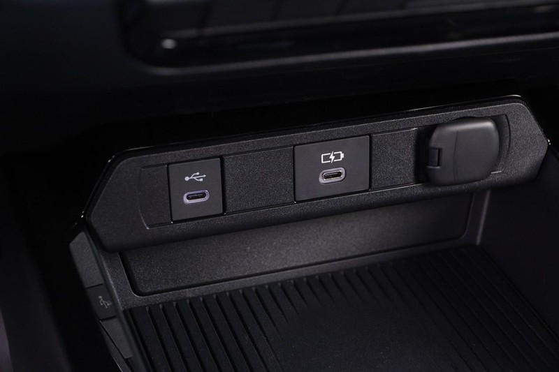 Toyota Prius Vehicle Image 20