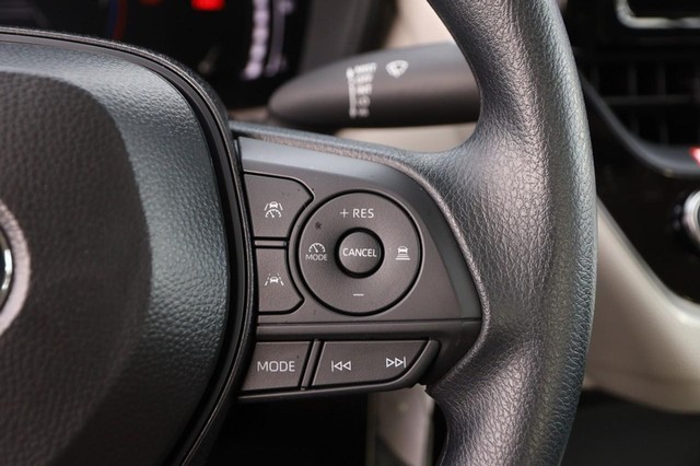 Toyota Corolla Vehicle Image 12