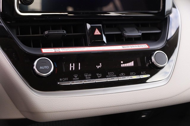 Toyota Corolla Vehicle Image 16