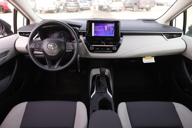 Toyota Corolla Vehicle Image 17