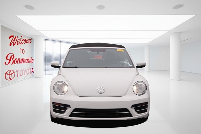 Volkswagen Beetle Convertible Vehicle Image 04