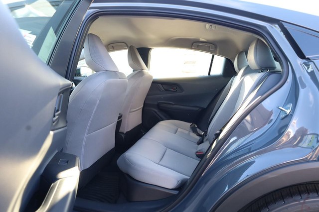 Toyota Prius Vehicle Image 20