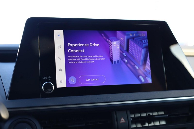 Toyota Prius Vehicle Full-screen Gallery Image 11