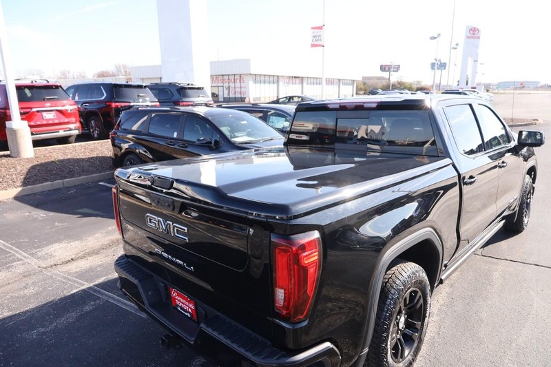 GMC Sierra 1500 Vehicle Full-screen Gallery Image 07