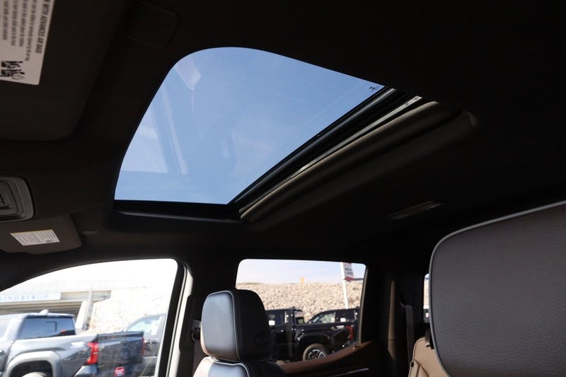 GMC Sierra 1500 Vehicle Full-screen Gallery Image 09