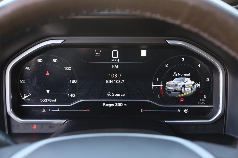 GMC Sierra 1500 Vehicle Full-screen Gallery Image 15