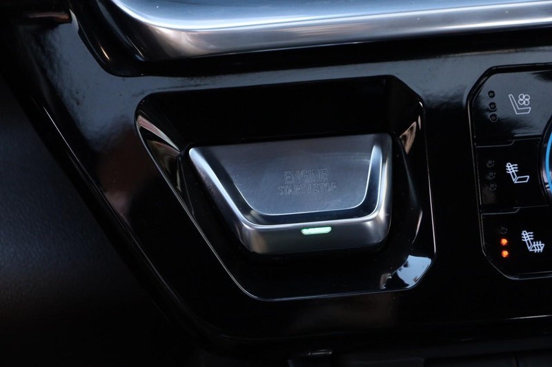 GMC Sierra 1500 Vehicle Full-screen Gallery Image 16