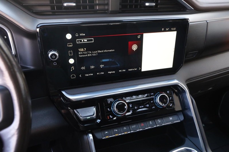 GMC Sierra 1500 Vehicle Full-screen Gallery Image 17