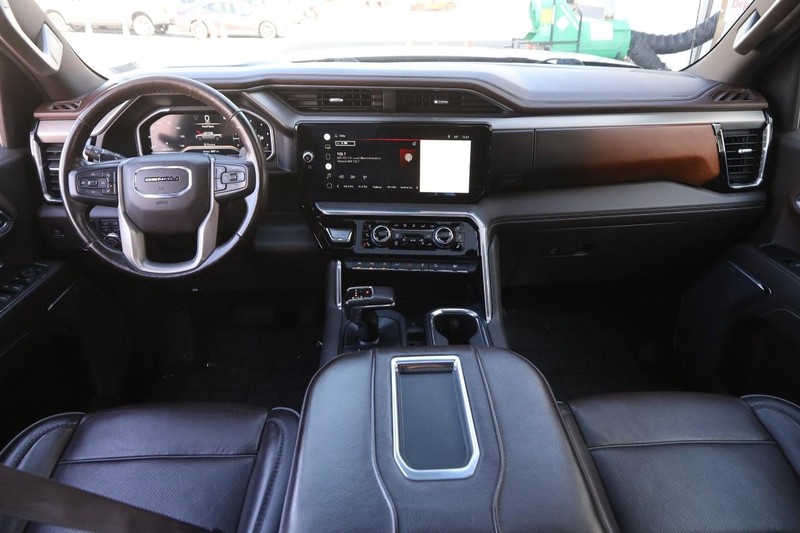 GMC Sierra 1500 Vehicle Full-screen Gallery Image 22