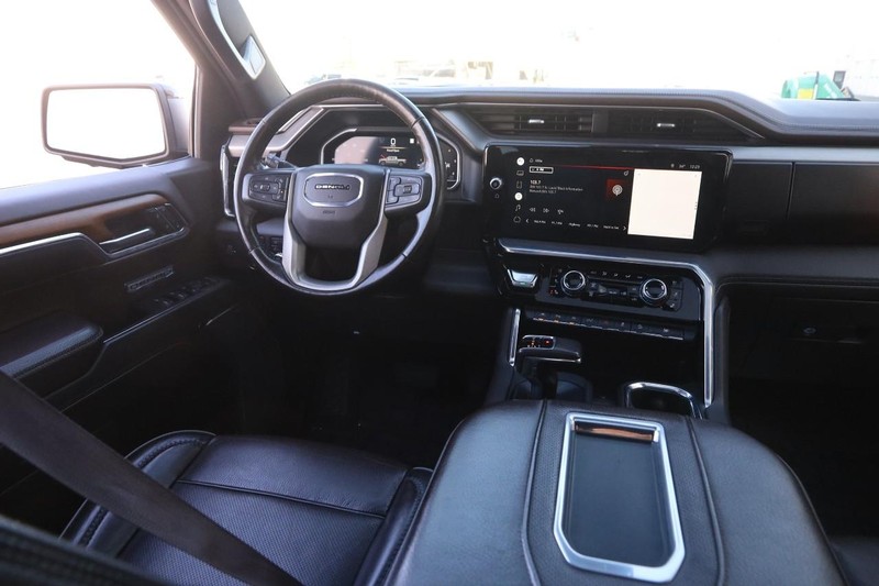 GMC Sierra 1500 Vehicle Full-screen Gallery Image 23