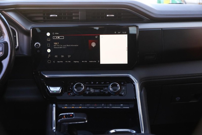 GMC Sierra 1500 Vehicle Full-screen Gallery Image 25