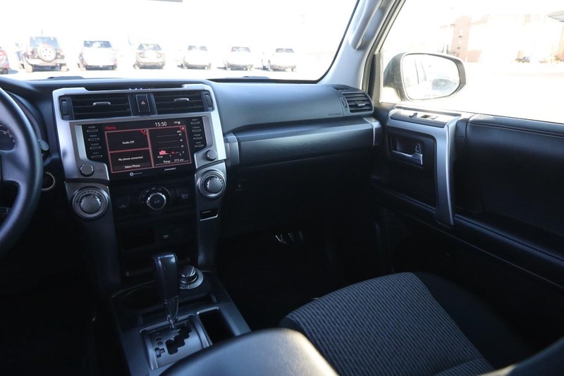 Toyota 4Runner Vehicle Image 24