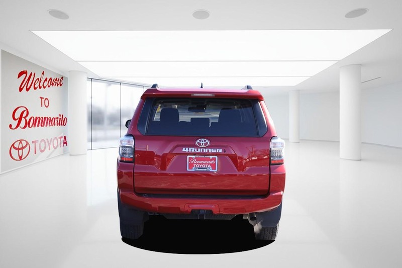Toyota 4Runner Vehicle Image 06
