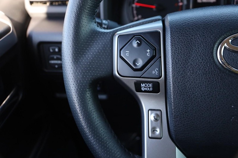 Toyota 4Runner Vehicle Image 11