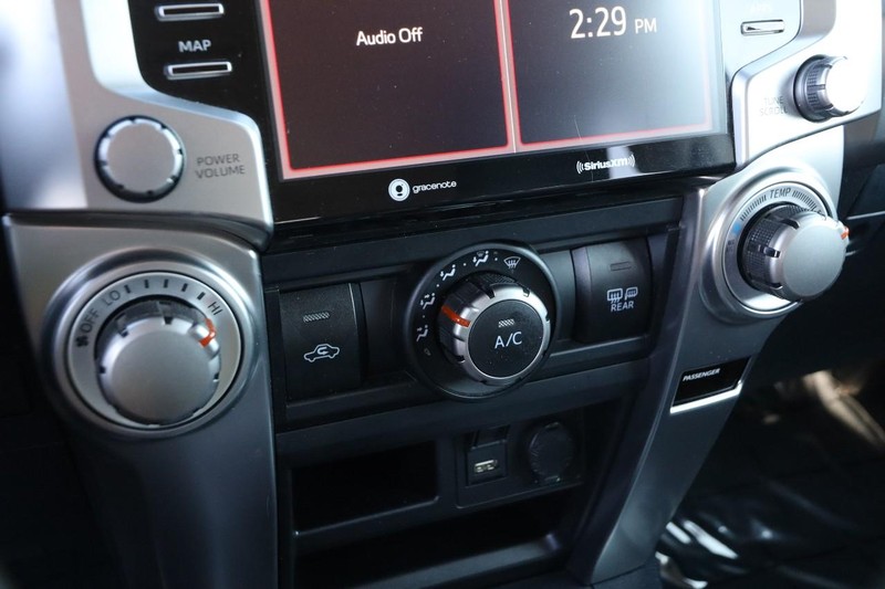 Toyota 4Runner Vehicle Image 17