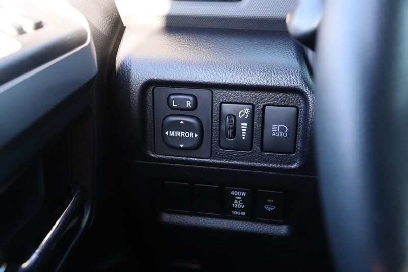 Toyota 4Runner Vehicle Image 19