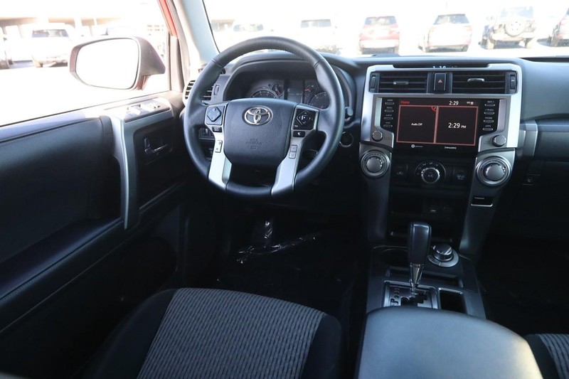 Toyota 4Runner Vehicle Image 21